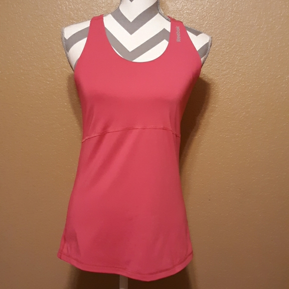 Reebok workout shirt - Picture 1 of 4